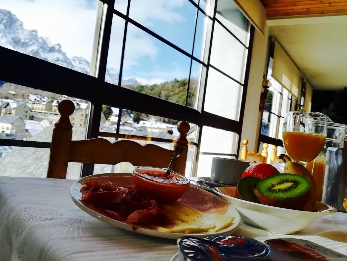 Hotel Mariana Tramacastilla de Tena Εξωτερικό φωτογραφία